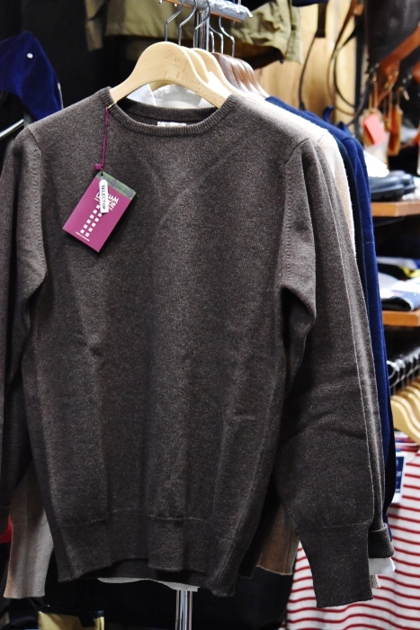William Lockie・NEW。。。Lambs WOOL CRUE 何とも使える1枚です(^^♪_d0152280_12325108.jpg