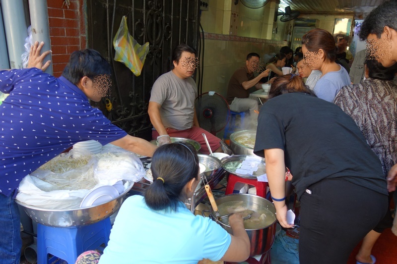 2017-\'18 年越しベトナム～我が家の定番！絶品鶏スープの麺屋さん＆モヤさまに出た「MY BANH M I」_d0133704_16072201.jpg