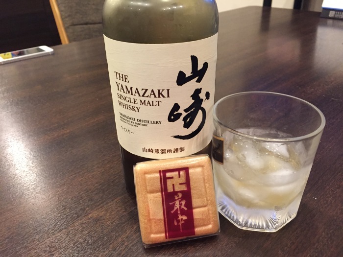 最中とウイスキー_b0150120_15544933.jpg