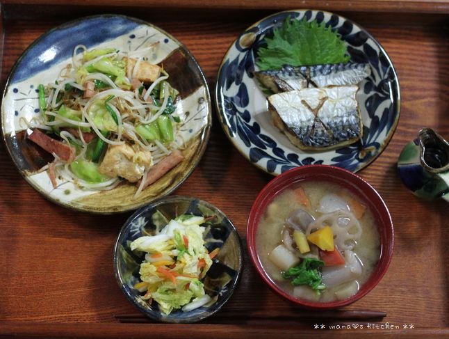 ほぼインゲン巻き ✿ 鶏汁と鯖のグリル焼き定食♪_c0139375_1122145.jpg