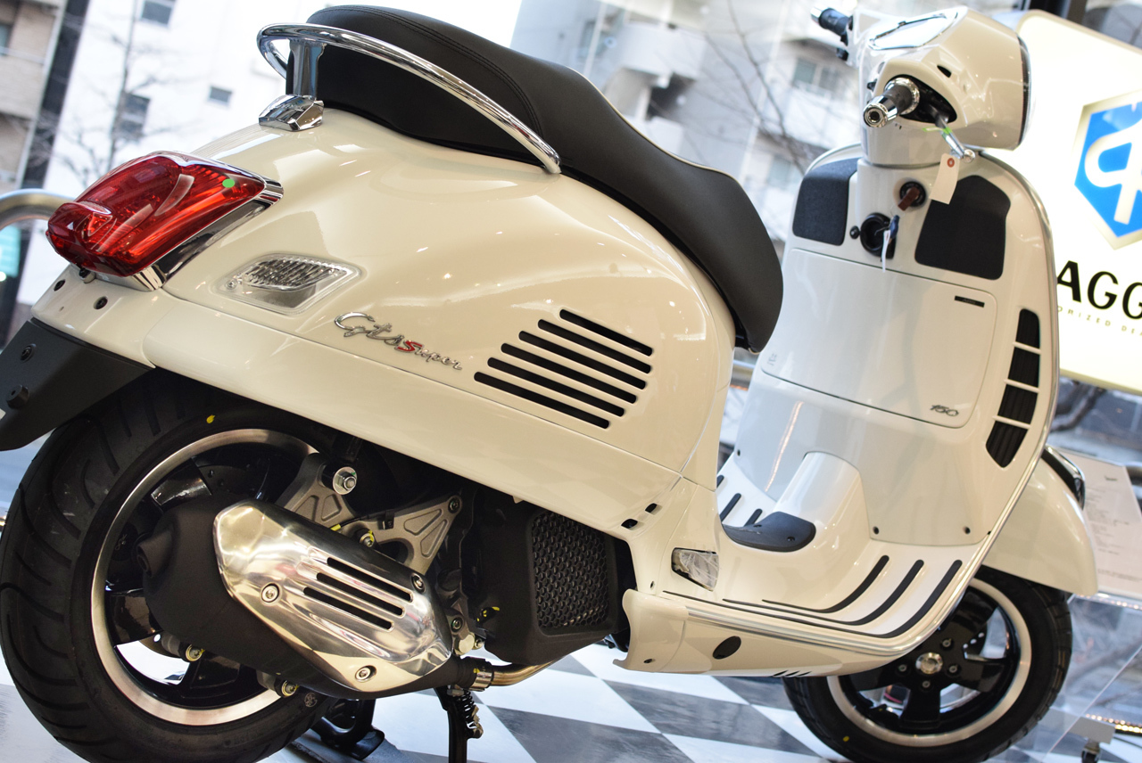 新型 ベスパGTS150 Super GTS300 Super 詳細 比較! : SCSブログ 新型 ベスパGTS150 Super GTS300 Super 詳細 比較! : SCSブログ