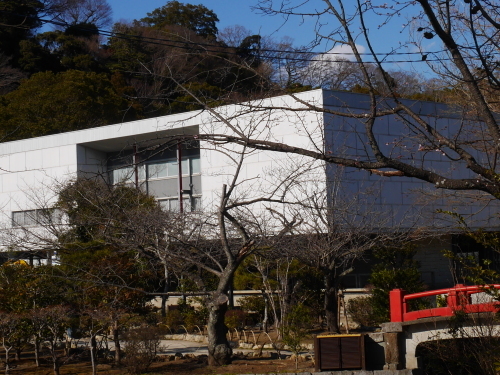 相模湾に沿って旅をする 〜鶴岡八幡宮  豊島屋本店〜_c0301808_07541698.jpg