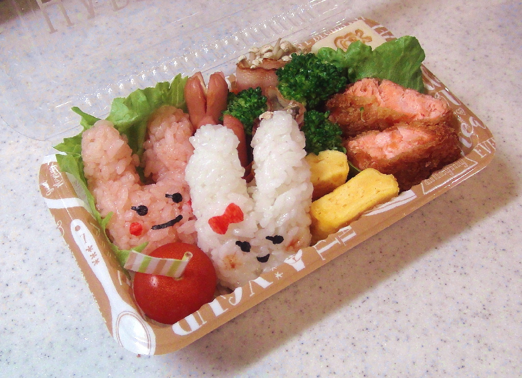 幼稚園弁当　うさぎ（失敗作）_f0018384_13491336.jpg