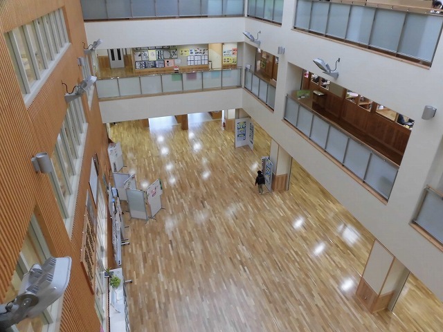「わざわざ通わせたくなる中山間の学校」 9年制の「高知市立義務教育学校土佐山学舎」_f0141310_10112325.jpg