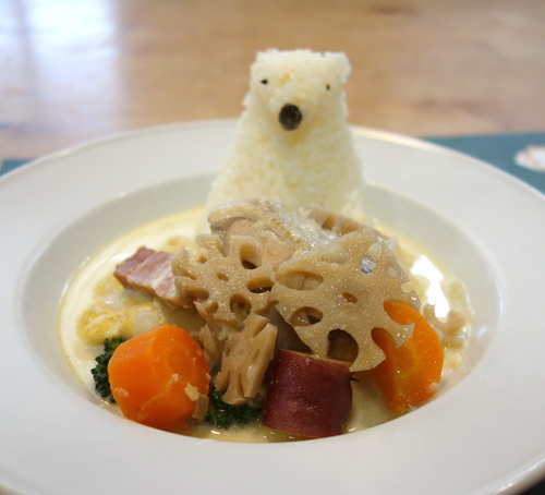 今週(1/17〜)のランチ:【白くまくんのホワイトシチュー】&【根野菜のミートボールシチュー】_a0017350_01522135.jpg