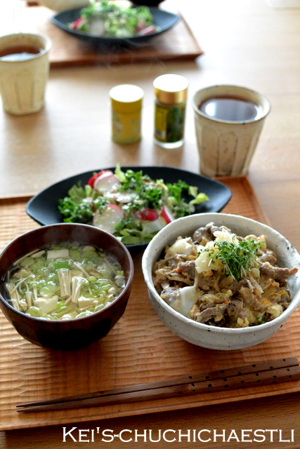 フォンデュシノワーズのお肉で卵とじ牛丼_c0287366_18413211.jpg