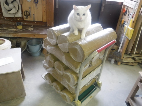 陶土購入 (300キロ)_d0195183_00520760.jpeg