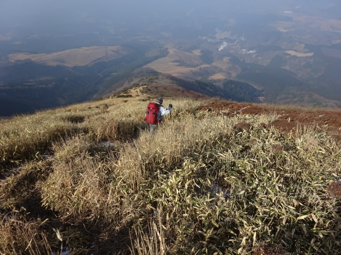 涌蓋山（わいたさん）抜群の展望　はげの湯登山口から_b0124306_14502483.jpg