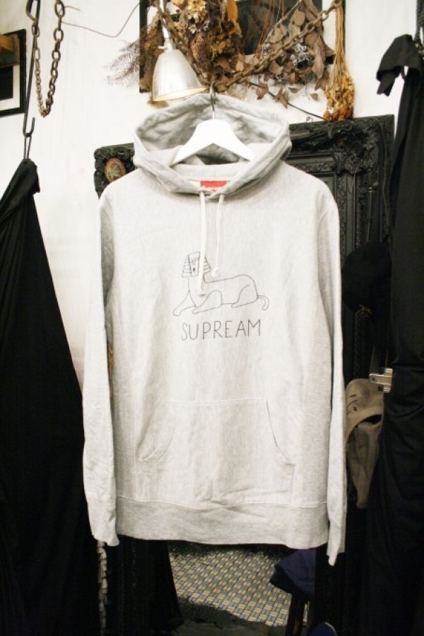 新年会。鶏専門店のアレがめっちゃうまい！！　入荷SUPREME　ジャケット、パーカー、スウェット、キャップ_f0180307_02351735.jpg