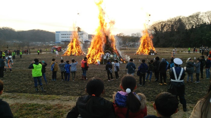 どんど焼き2_c0074407_11013552.jpg
