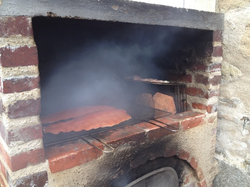 我が家のbbq台 兼 燻製器 フランス存在日記