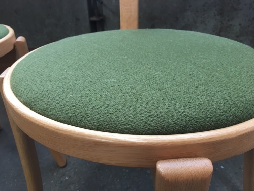 【椅子の張替え】デンマークデッドストックの、ウール生地にて張替えました_f0326751_11350863.jpg