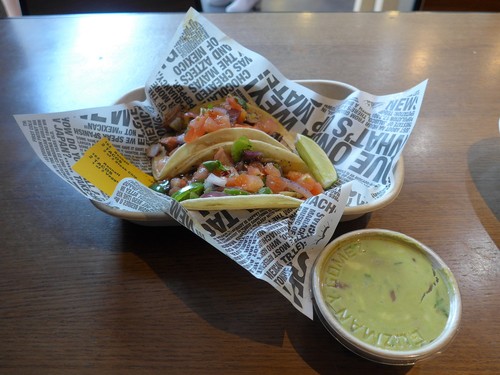 原宿「GUZMAN Y GOMEZ」へ行く。_f0232060_23524291.jpg