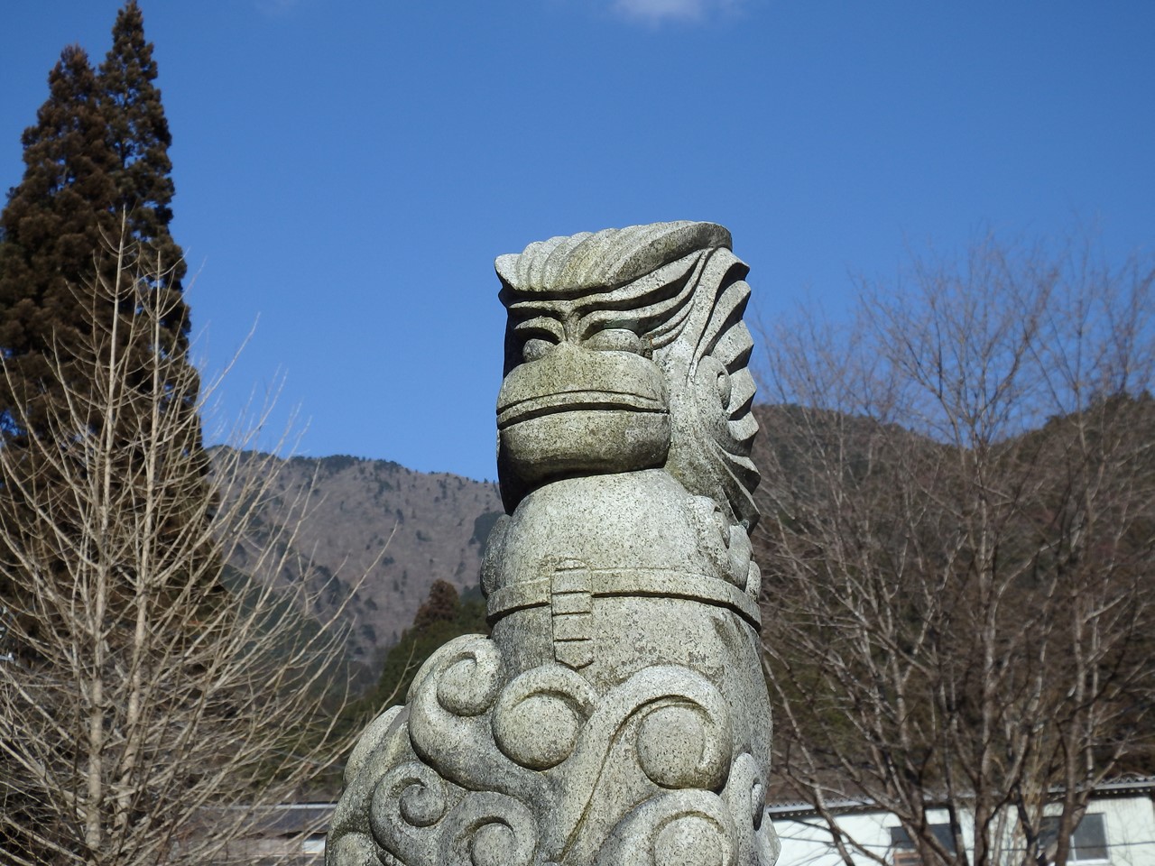 『高賀神社と高賀川と円空狛犬･････』_d0054276_2025641.jpg