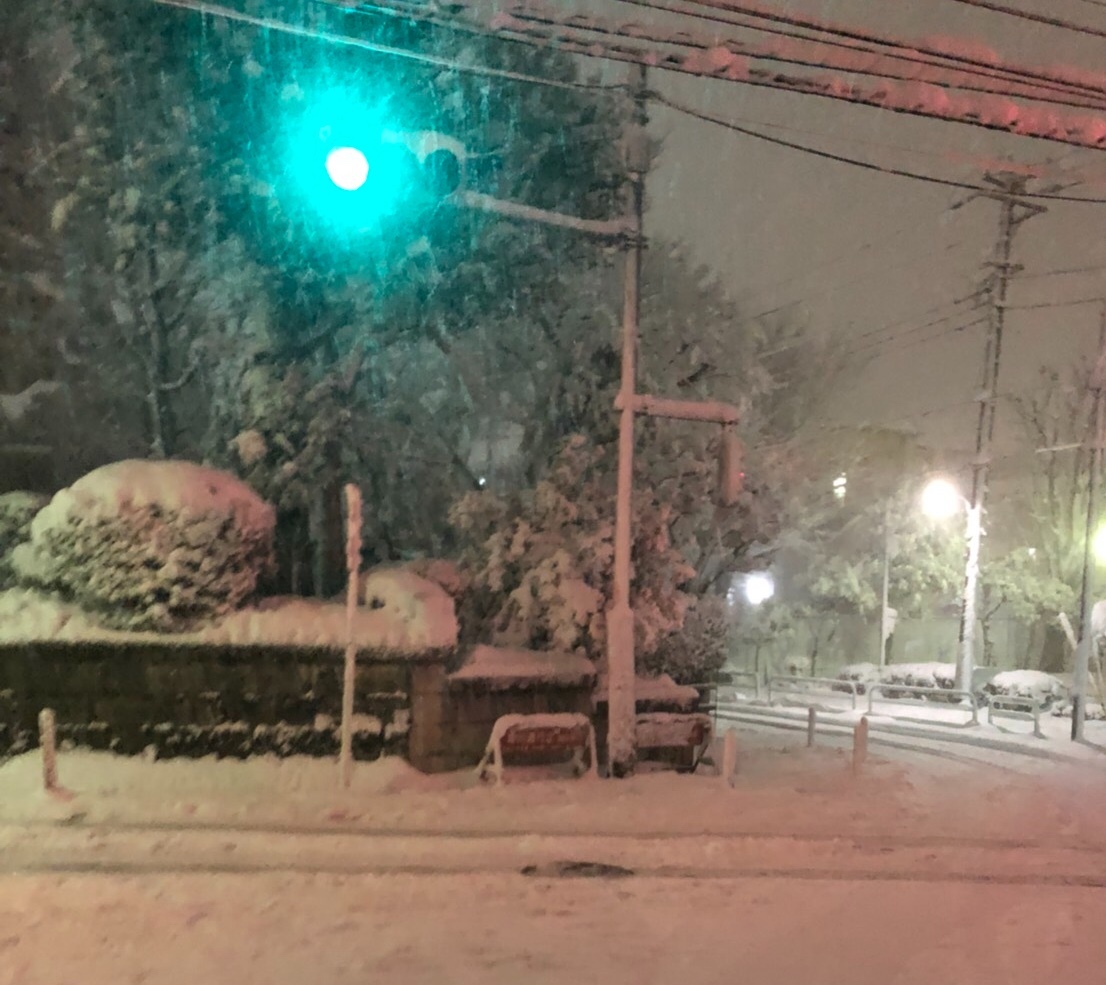粉雪ねぇ 私は冬が好き 粉雪ねぇ 私は冬が好き