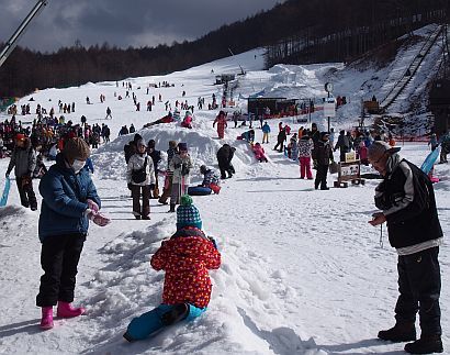 雪遊び 軽井沢スノーパーク カトルストン パイ Cottleston Pie