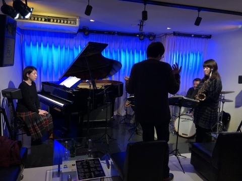 Jazzlive comin広島 本日水曜日のライブ_b0115606_12145736.jpeg
