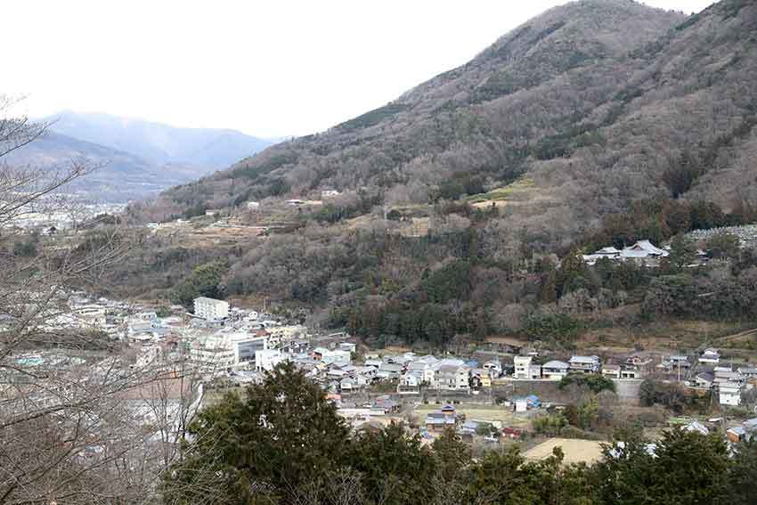 つるぎ町半田、「於安パーク」と「於安御前」♪_d0058941_20301400.jpg