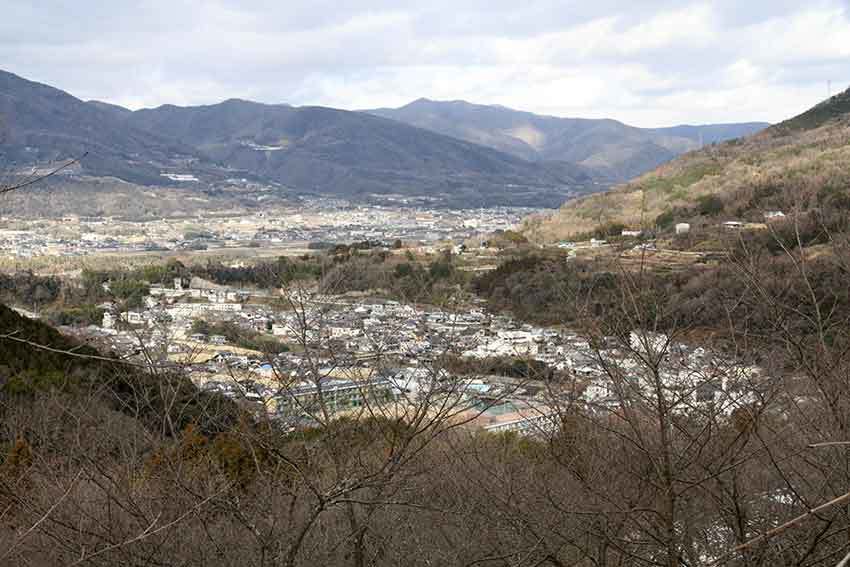 つるぎ町半田、「於安パーク」と「於安御前」♪_d0058941_20474926.jpg