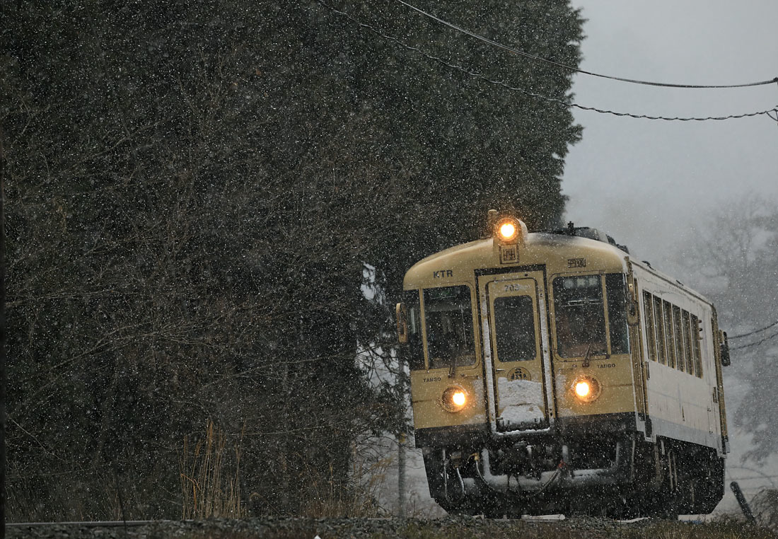 <京都丹後鉄道>　　雪だるまになりそうだ。_b0185825_19515930.jpg