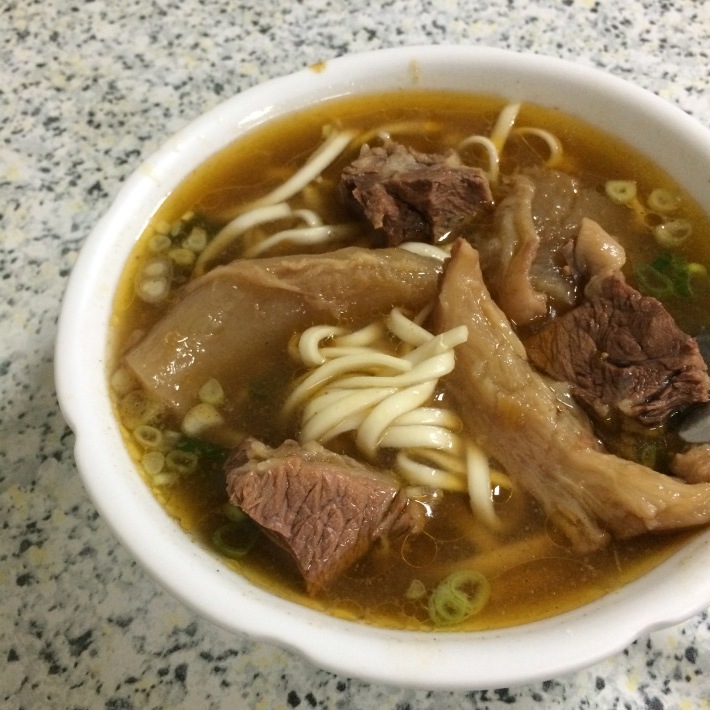 台北 潮州街の隠れ家的牛肉麺屋さんを２軒_e0209865_17240928.jpg