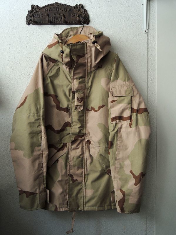 02 U.S.ARMY ECWCS GORE-TEX PARKA DESERT CAMO GEN1--RECOMMEND 