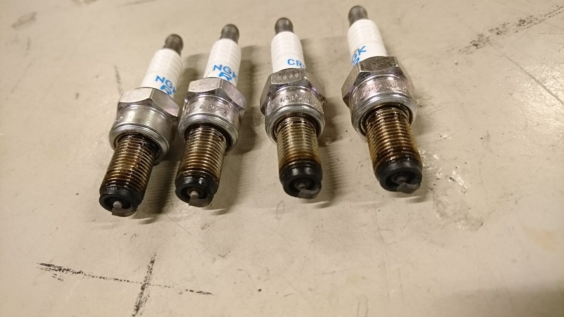 4x NGK Iridium IX Spark Plugs for MV AGUSTA 1000cc F4 1000 R 06->09 #3521