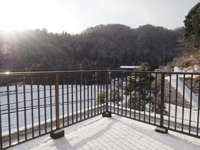 今朝も雪景色、その後、晴れ_c0116915_23230744.jpg