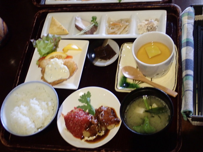 古民家カッフェ「一葉」で、ランチ_c0116915_23455622.jpg