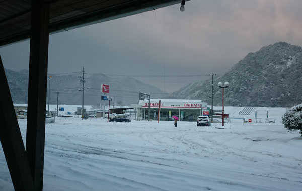 ☆本日も雪…！！_c0213817_12582864.jpg