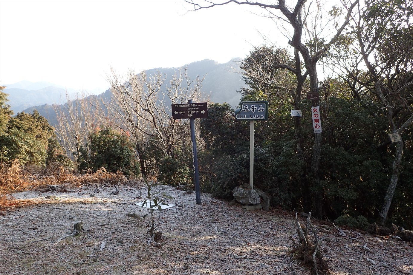 f0348933_21000552.jpg