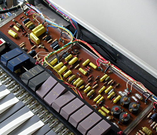 Farfisa Organ FAST3［og064］_e0045459_17081158.jpg