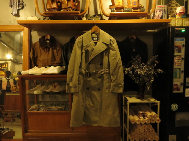 \"1970~80’S DEAD STOCK USMC TRENCH COAT\"ってこんなこと。_c0140560_17060548.jpg