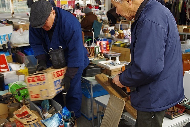 売る人有らば買う人あり！_e0339960_18551347.jpg