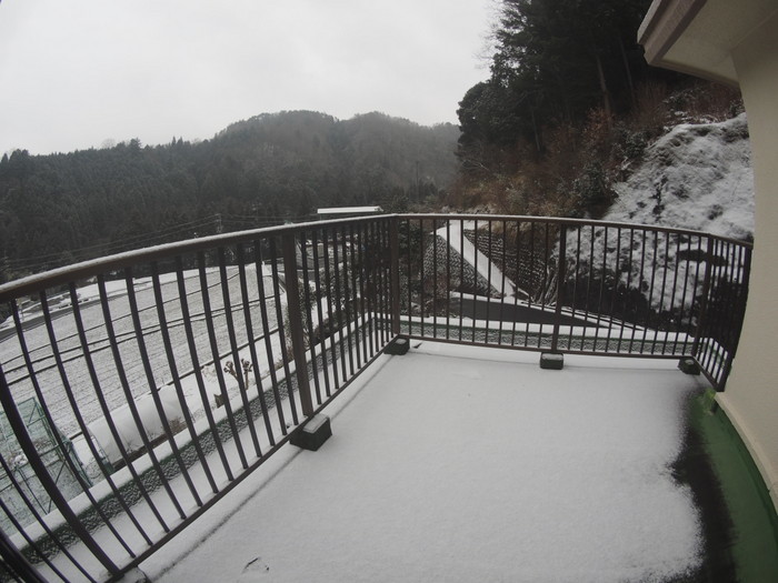 またまた、今朝も雪景色_c0116915_00025759.jpg