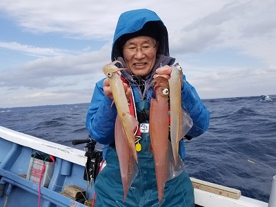 やりいか魚影濃く しまや丸釣り日記 やりいか魚影濃く しまや丸釣り日記