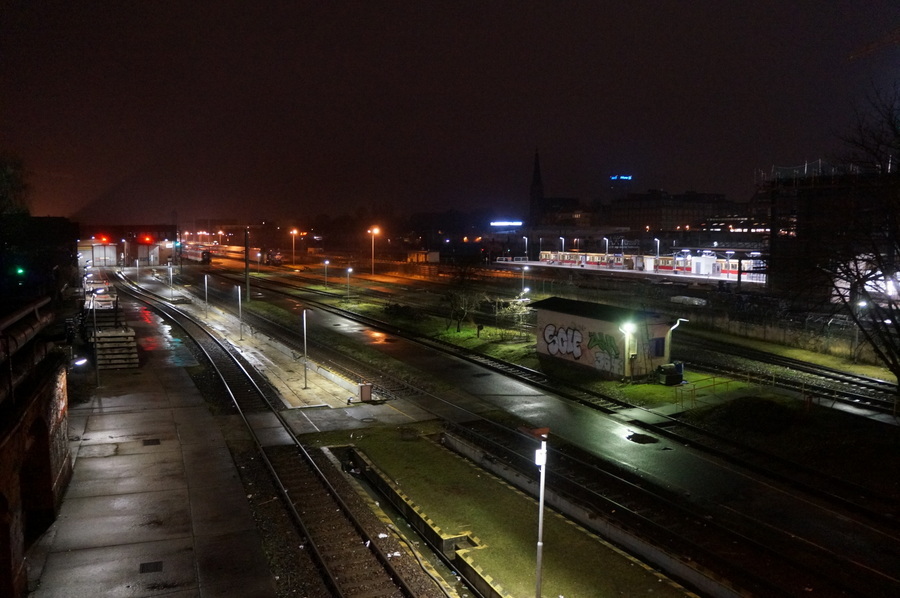 ワルシャワ通り駅からメトロに乗って。_c0180686_23381344.jpg