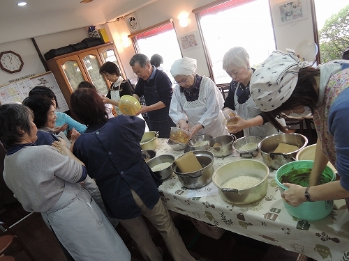 超簡単なお味噌作り1日目午前・午後で65㎏_f0223914_15471533.jpg