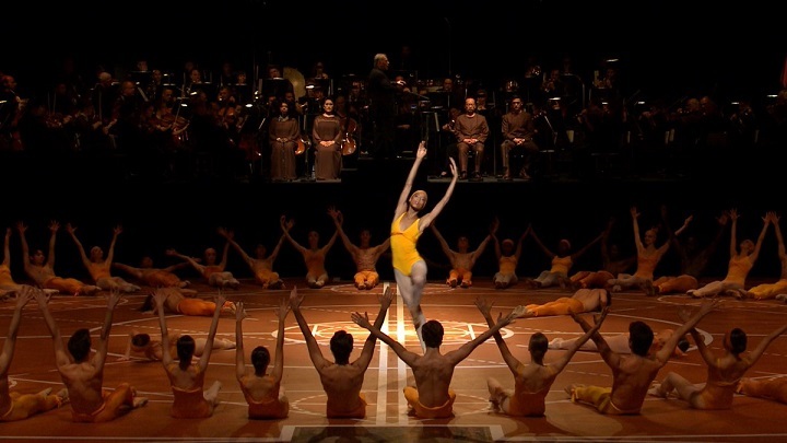 ダンシング・ベートーヴェン (アランチャ・アギーレ監督 / 原題 : Beethoven par Bejart)_e0345320_22425357.jpg