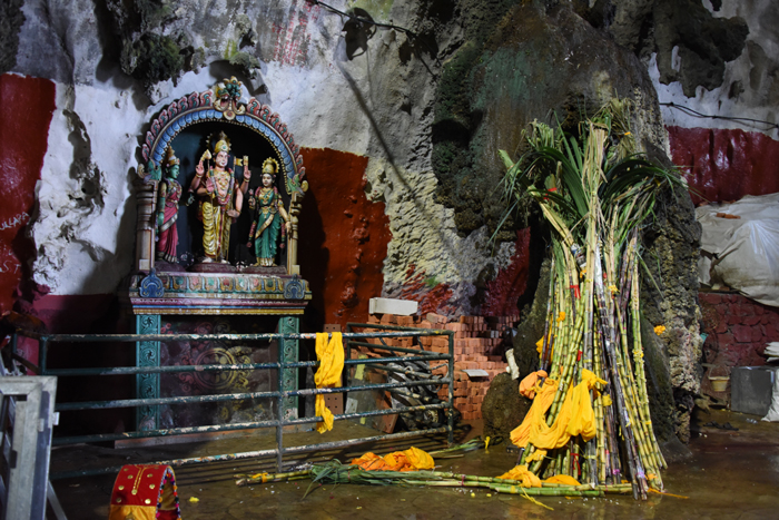 すごい洞窟寺院！マレーシア・クアラルンプールのバドゥ洞窟寺院_e0171573_16078.jpg