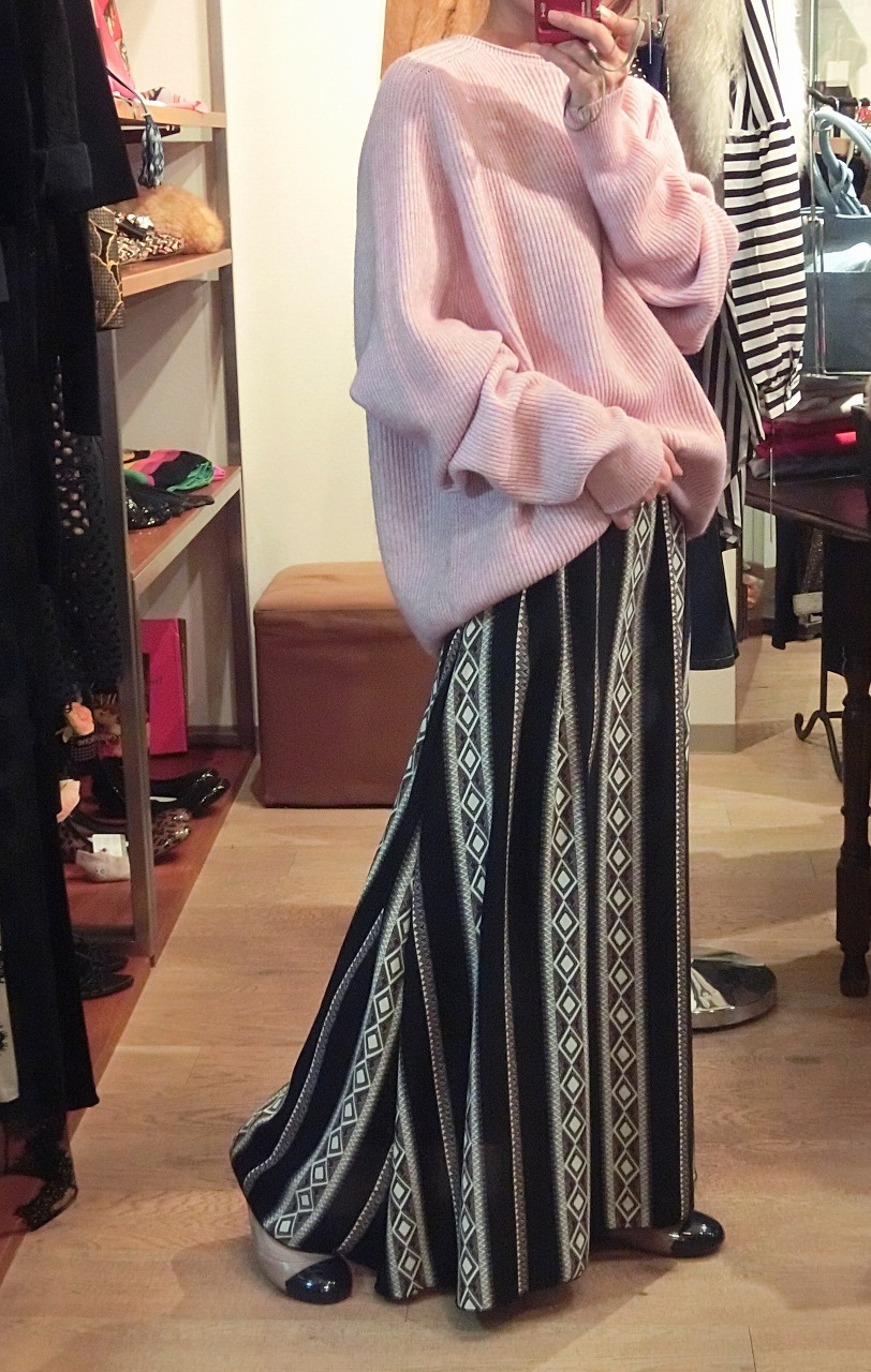 総柄ワンピース 重ね着コーディネート 下北沢 きれいめ 大人のセレクトショップ マルアールのブログ