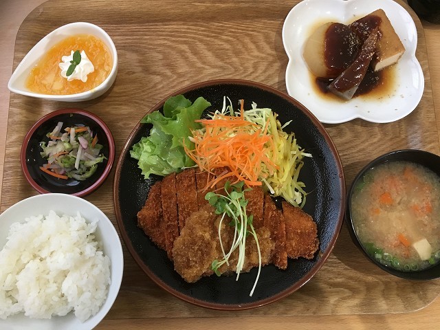 旅先の正しいランチ_c0124100_00073492.jpg