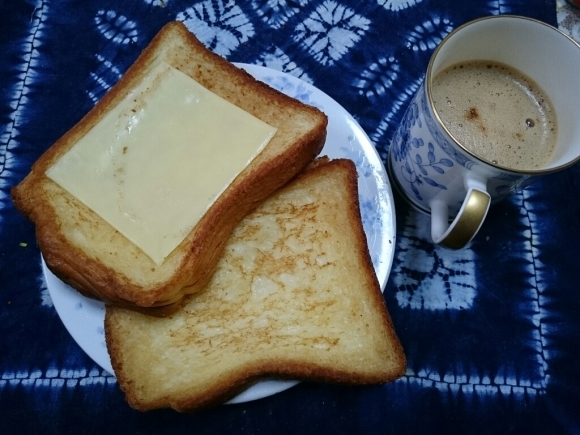 2/1  バタートースト with チーズ & チョコクリーム @自宅_b0042308_11561872.jpg