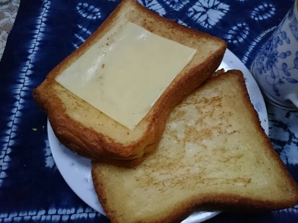 2/1  バタートースト with チーズ & チョコクリーム @自宅_b0042308_11562071.jpg