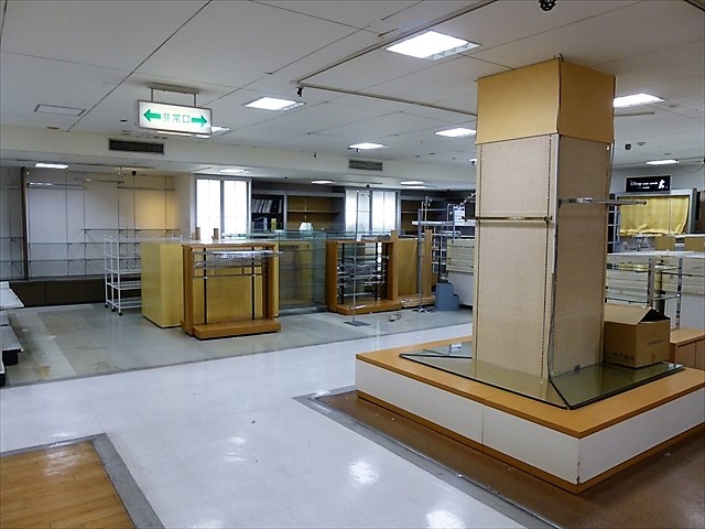 十字屋最後の日_d0028665_22375166.jpg