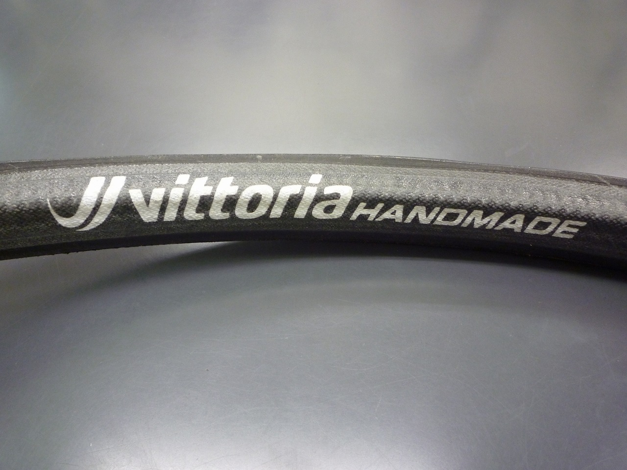 新入荷　Vittoria rubino pro_a0262093_16111424.jpg