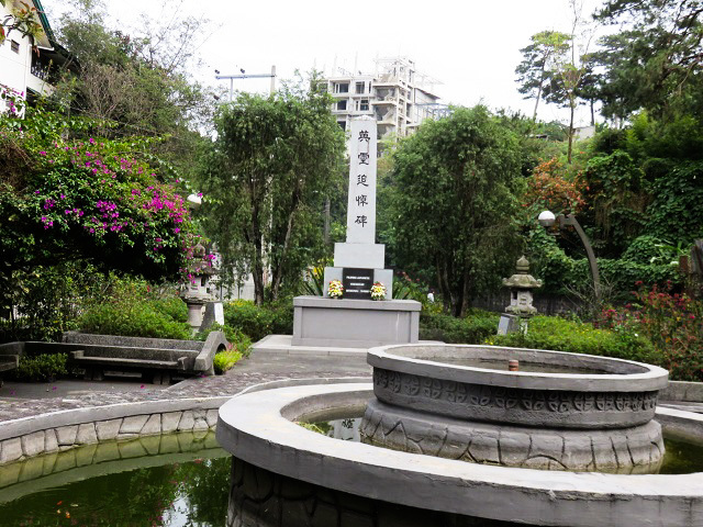 f0346196_09463280.jpg
