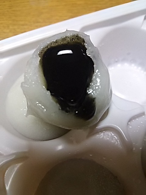 テキトーアヒージョ風とゴマ摺り団子_f0316507_17455598.jpg
