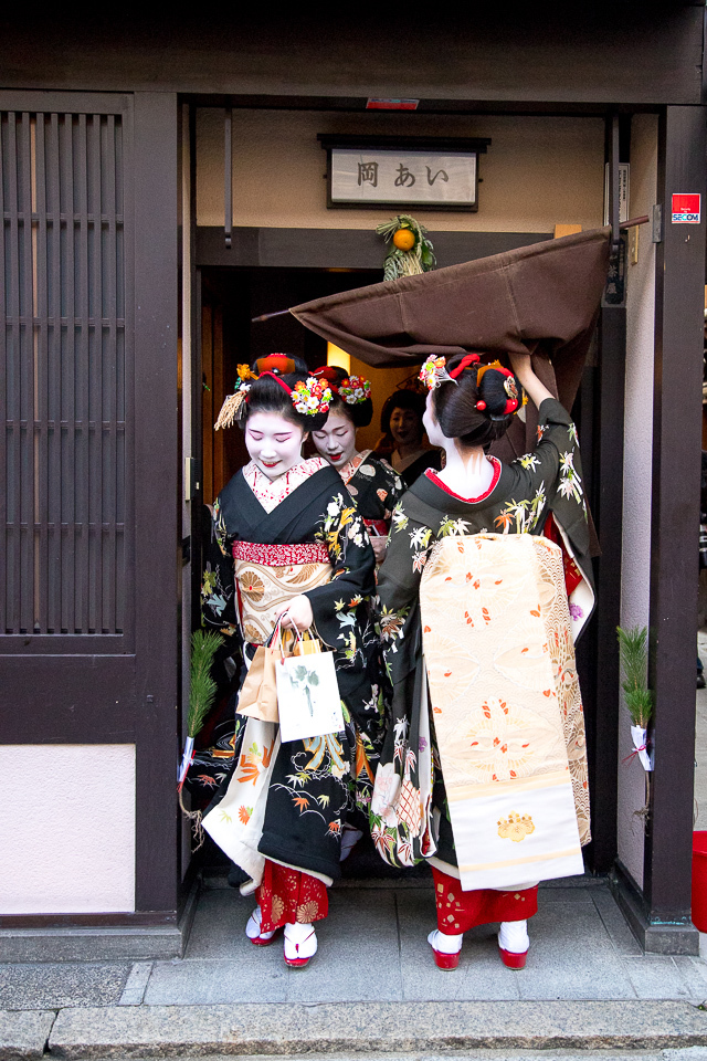 花街の春！　～祗園甲部　始業式～_b0128581_21314223.jpg