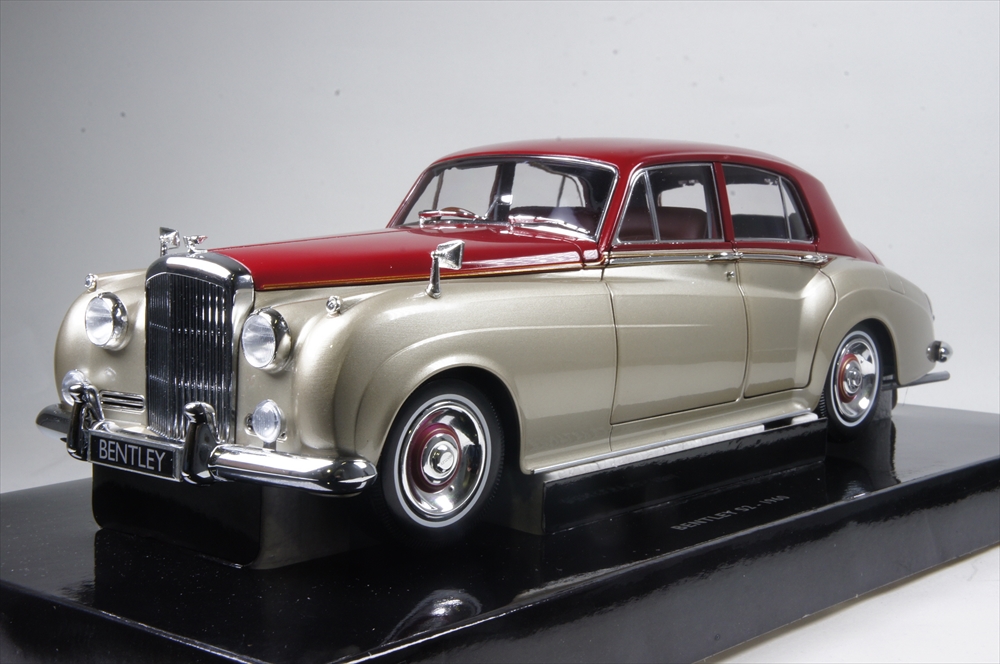 2018/1/26(金) 本日発売の新製品(MINICHAMPS,CORGI)_f0372507_0394179.jpg